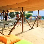 فندق Sun And Sea 3*