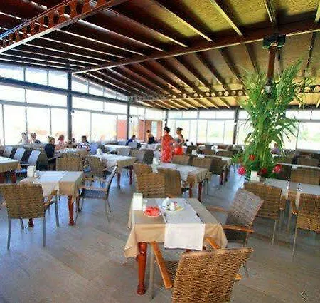 מלון Sun And Sea 3*