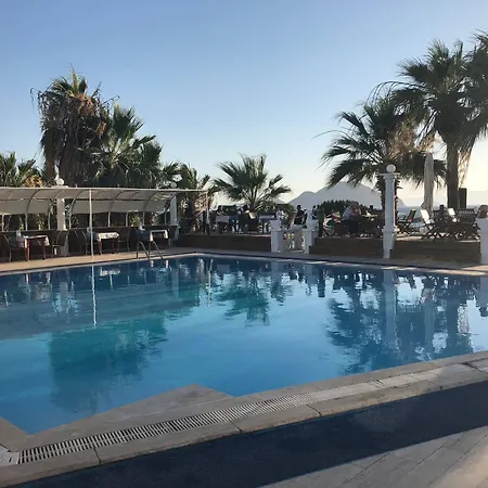 מלון Sun And Sea 3*
