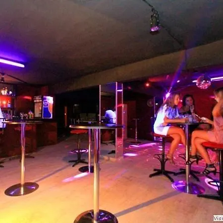 Sun And Sea トゥルグトレイス