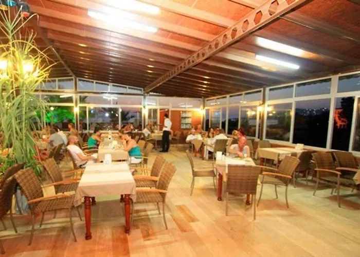 מלון Sun And Sea טורגוטריס