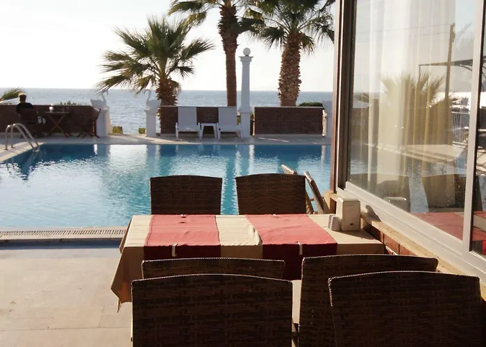 מלון Sun And Sea 3*