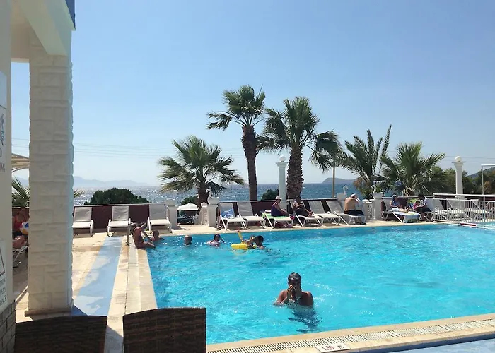 מלון Sun And Sea טורגוטריס