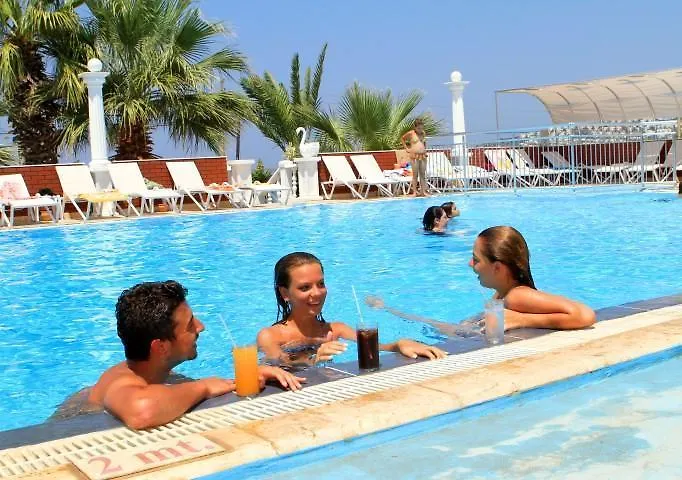 Sun And Sea מלון טורגוטריס