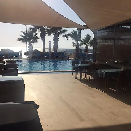 호텔 Sun And Sea 터그트레이스