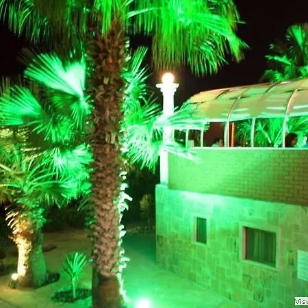 Sun And Sea 호텔 터그트레이스