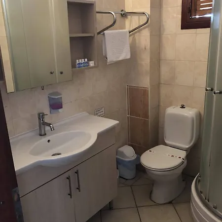 Sun And Sea 터그트레이스